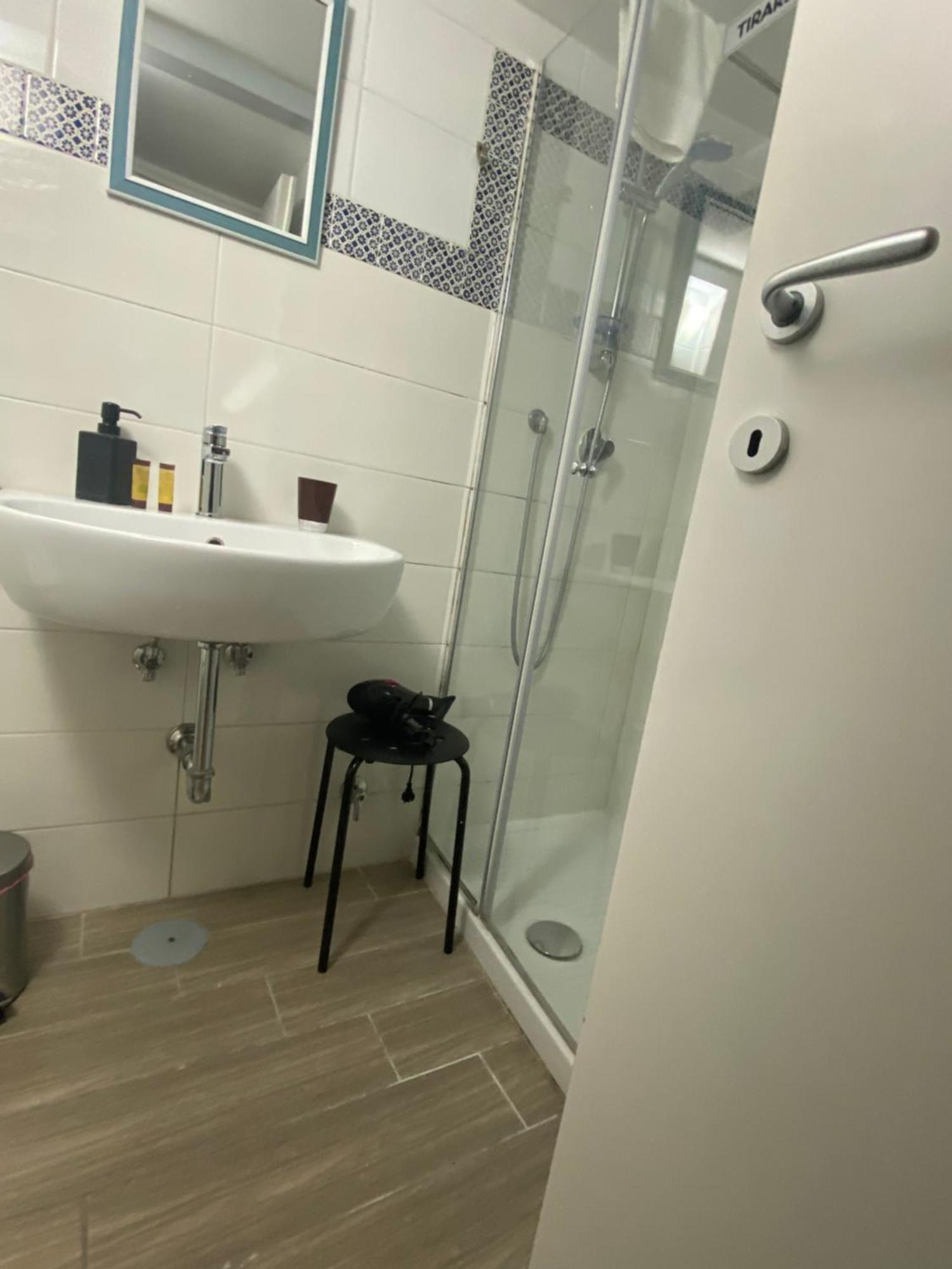 Large Double or Twin Room,1509403201:JPEG